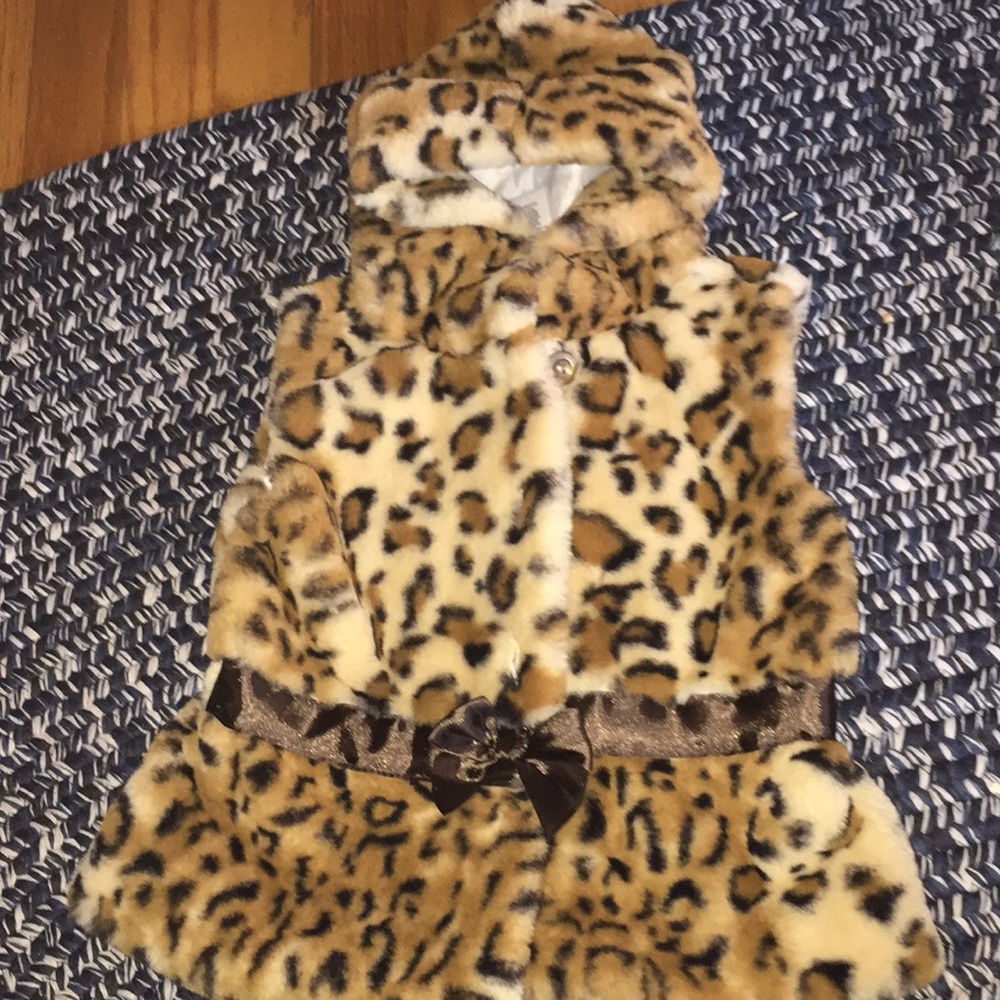 Girls leopard print hooded vest